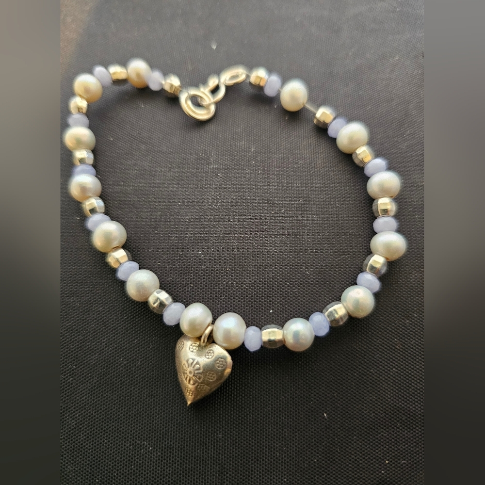 Chic Silver‎ Heart Charm Bracelet with Blue Accents